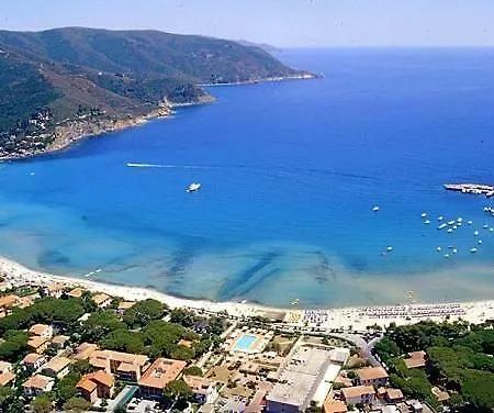 Апартаменты Golfo Di Campo 2
